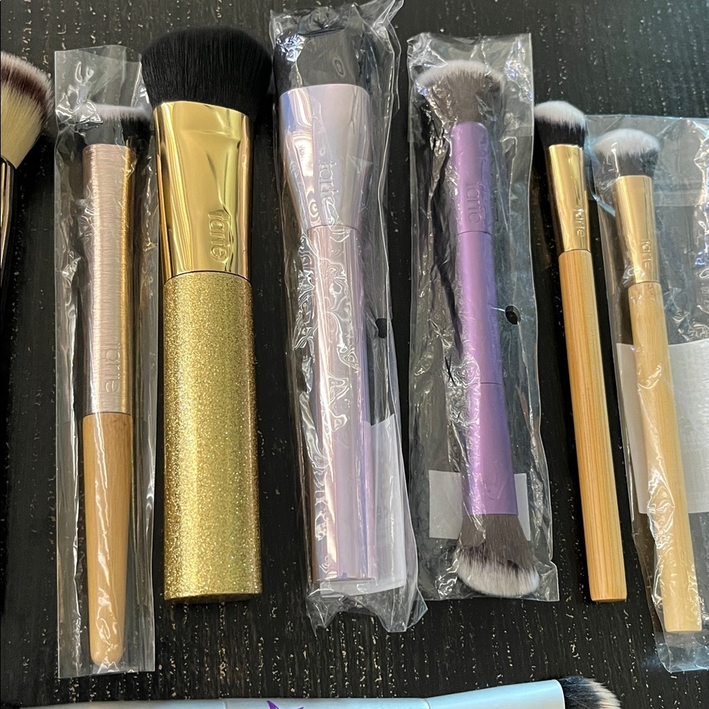 19 piece Beauty Bundle - Picture 7 of 7